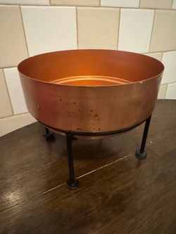 Copper Bowl with Black Metal Stand