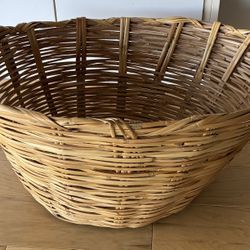 Oval Basket w/Handles. 19”X25”X13”Deep.