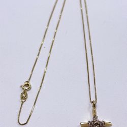 14K yellow Gold diamond Cross pendant necklace