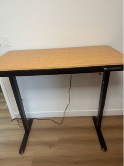 Standing desk