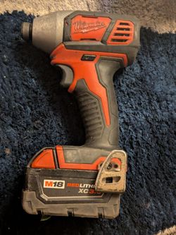 Milwaukee cordless impact driver w/ battery
