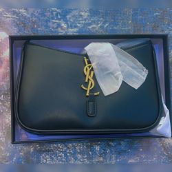YSL Saint Laurent Mini Le 5 A 7 Shoulder Bag, Black - New