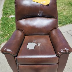 Electric Recliner - Works just torn seat Free