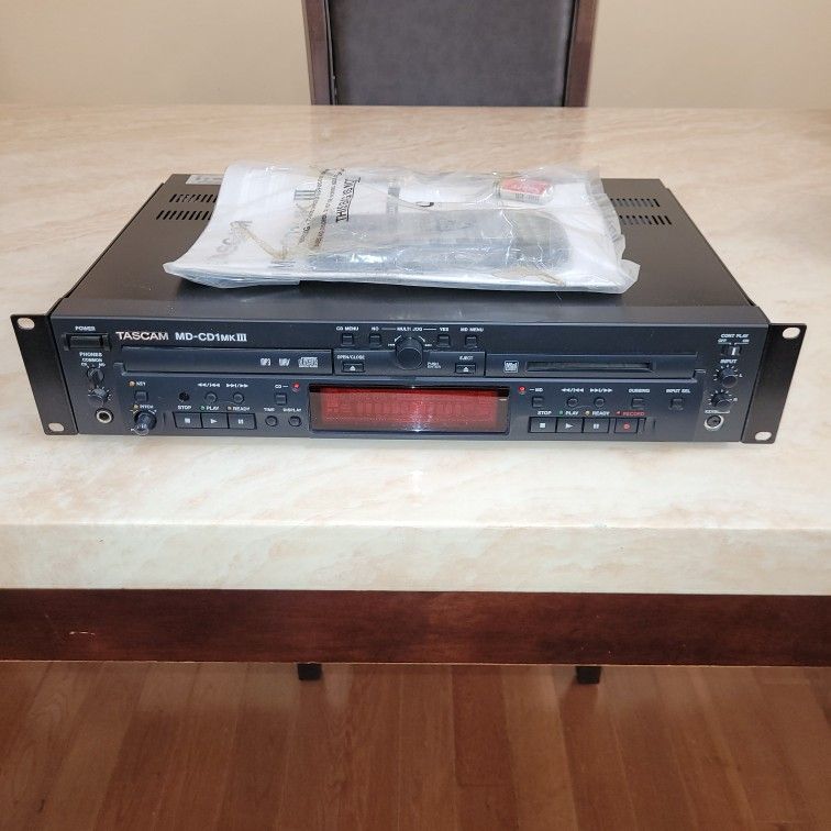 CD Mini Disc Player