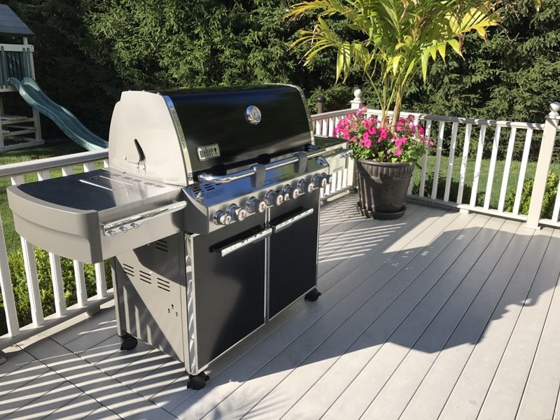Weber summit E-670 propane LP Grill #(contact info removed)