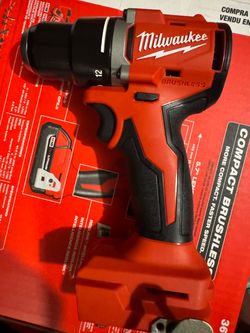 Milwaukee  brushless 1/2 compact  M18