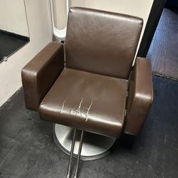 Salon chair 