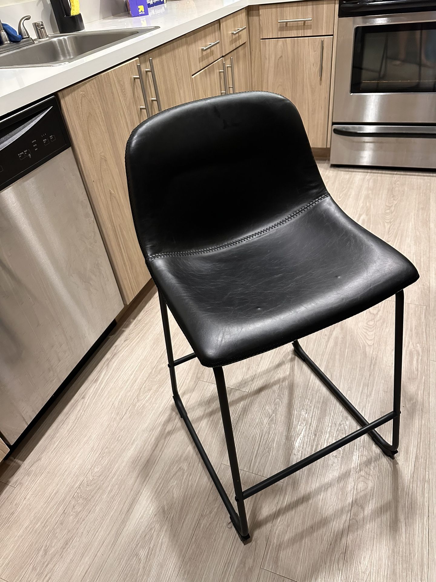 BLACK LEATHER BAR STOOLS 