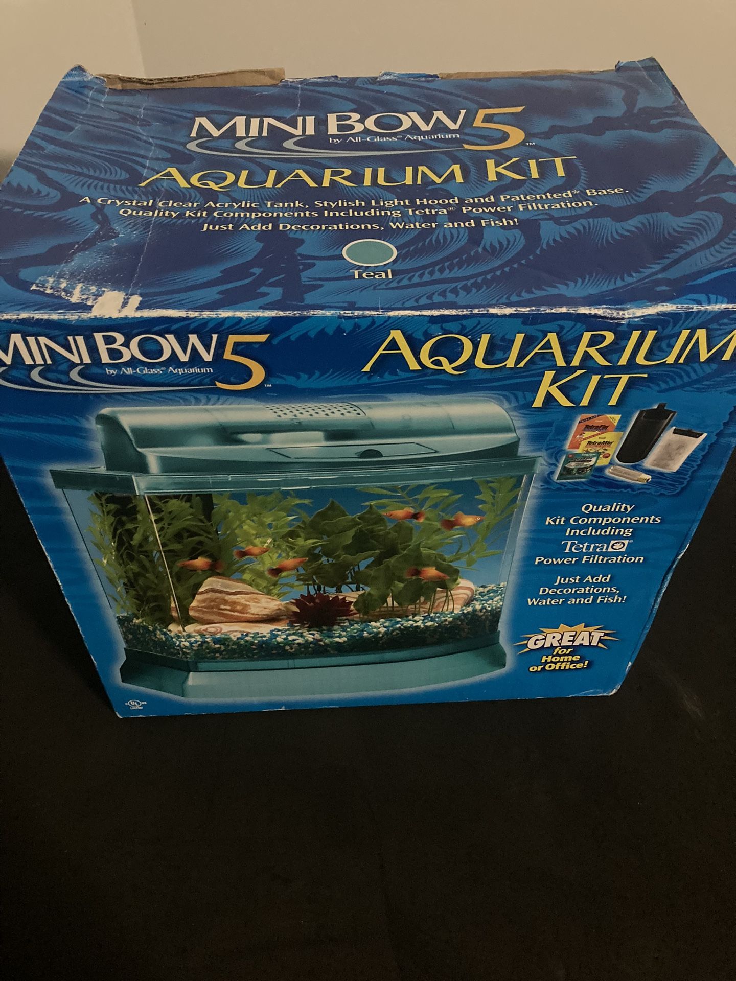 5 Gallon Mini Bowfront Fish Tank w/extras
