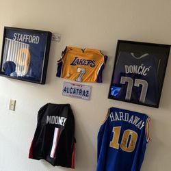 Signed Jerseys 