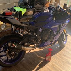 2020 Yamaha R1 
