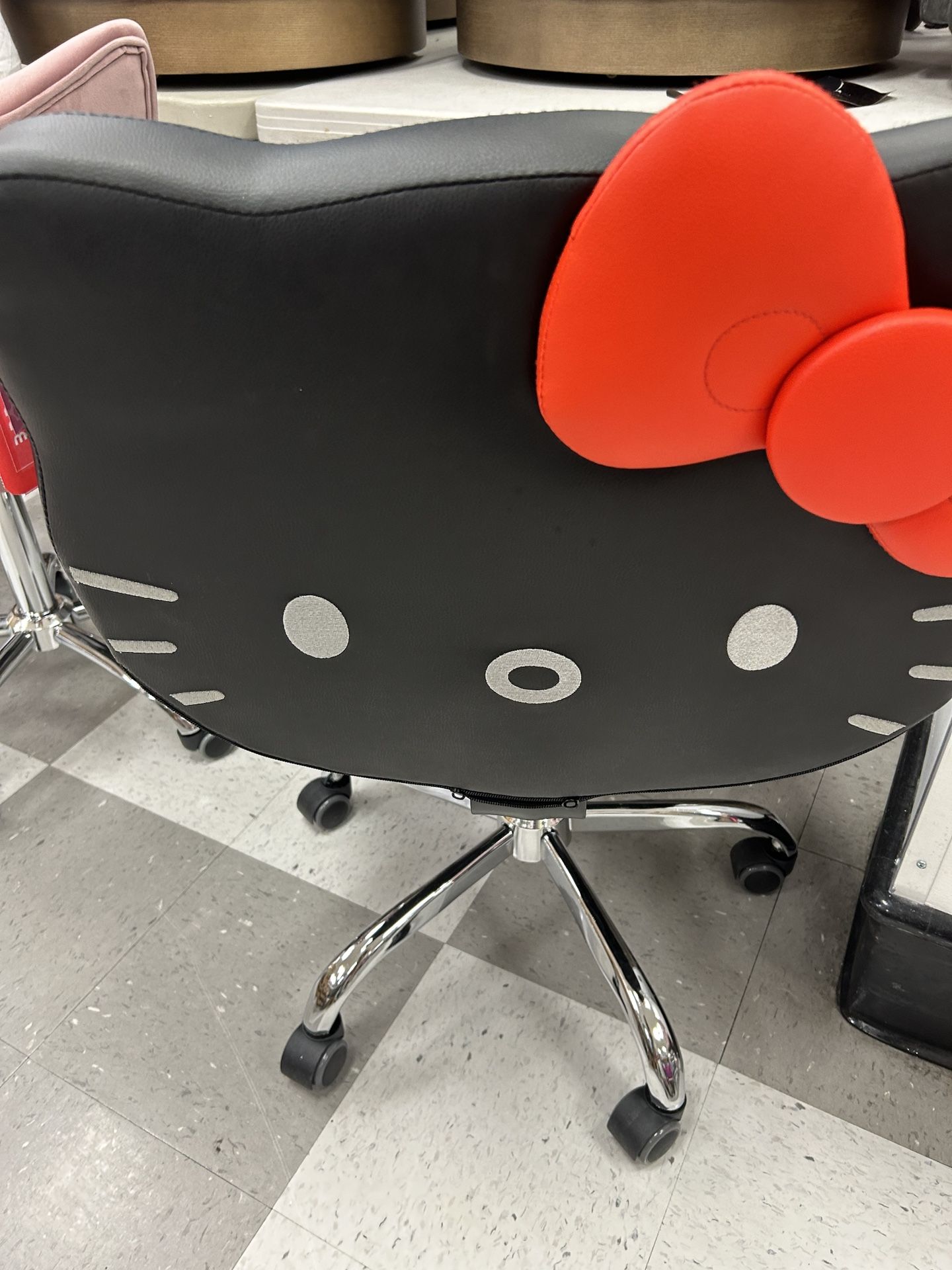 Hello kitty Chair
