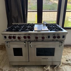 Wolf 48” Gas Range 6 Burners And Infrared Griddle