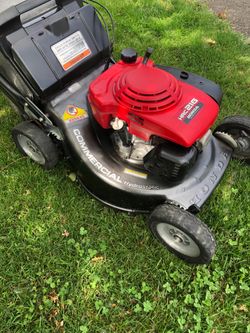 Very reliable Honda, commercial lawnmower
