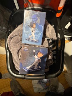 Ohtani 50/50 bobble head