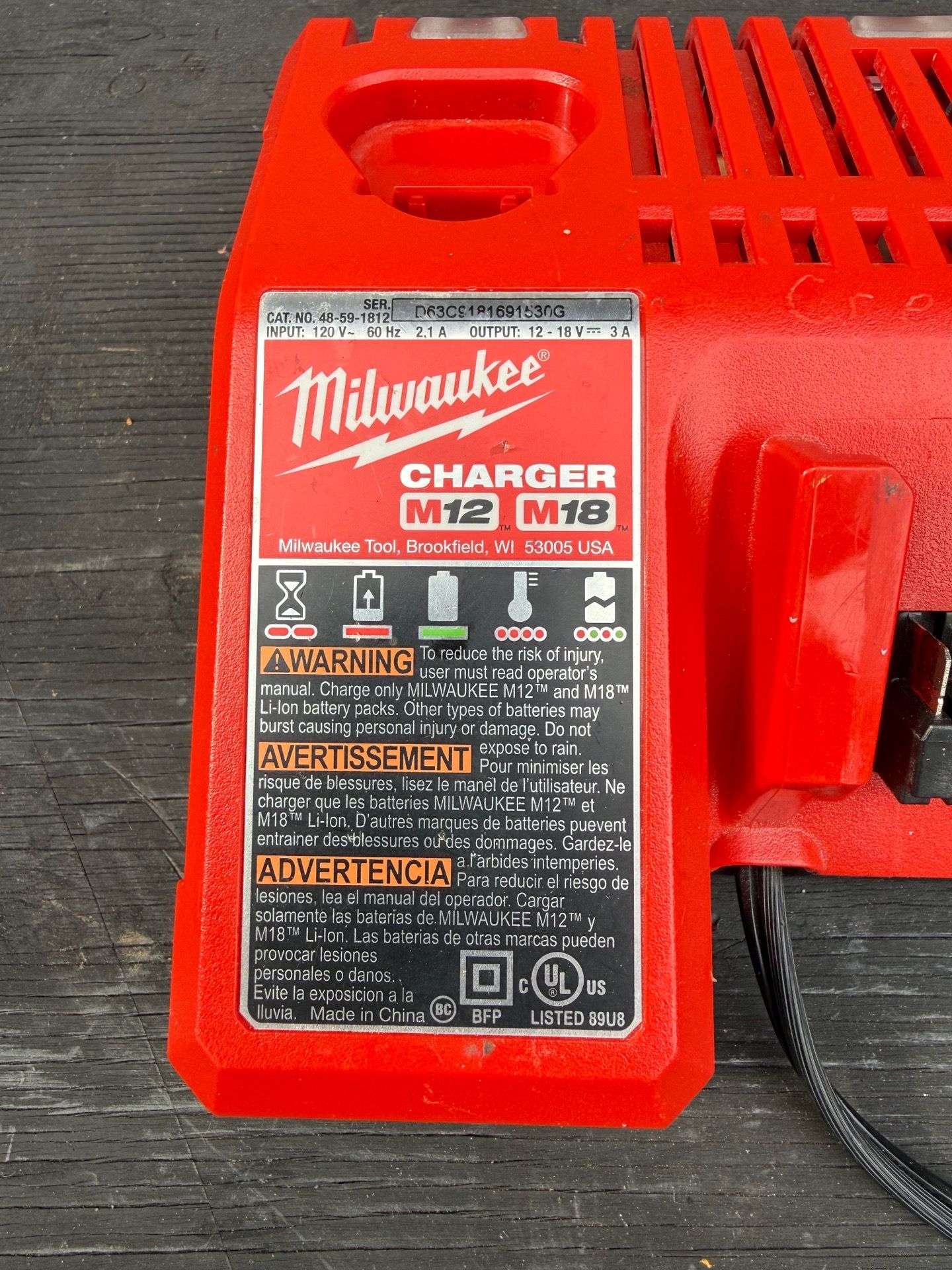 GENUINE Milwaukee 48-59-1812 M12 M18 18V 12V Dual Voltage Battery Charger OEM