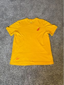 Nike T Shirt Size Large