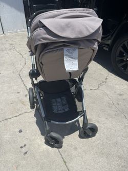 Even FLO bassinet stroller