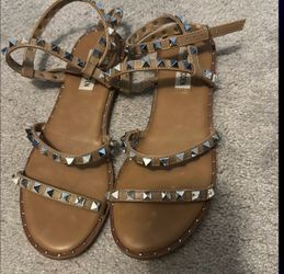 Steve Madden Nude Studded Strappy Sandals – Size 7.5