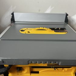 DeWalt 10” Table Saw – Powerful & Accurate (Pickup Only)