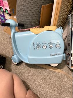 kids ride-on suitcase/scooter