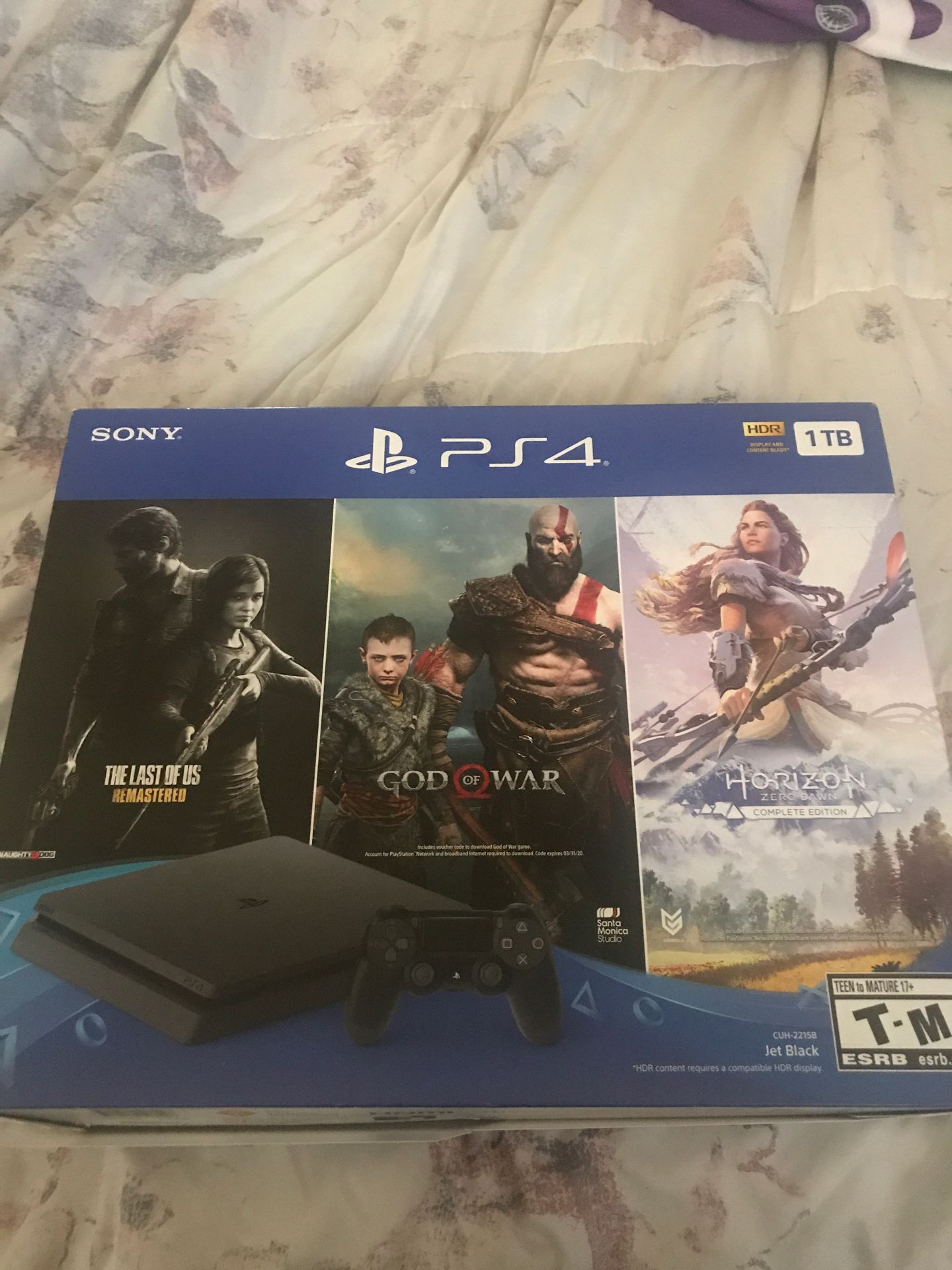 Brand new ps4 bundle with 3 games