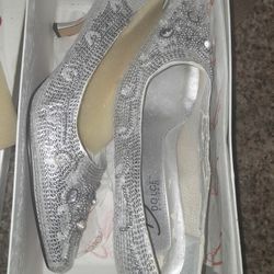 Dress Shoe Heel Sz 10 Sequin Silver Wedding? 