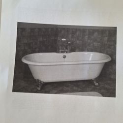 Clawfoot , Metal And Porcelain Soaking Tub W/Fixtures