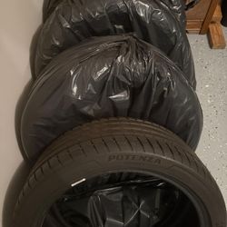 Set of 4 Spring/Summer Tires – 255/40 R20