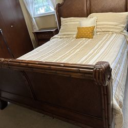 5 Pc Queen Bed Set