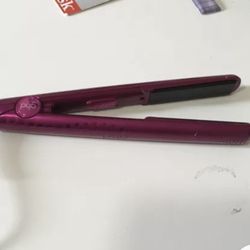 GHD Purple 5.0 Professional Ceramic 1" Flat Iron Hair Straightener   In used good working condition 