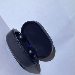 Black, Brand New, Un-used Earbuds