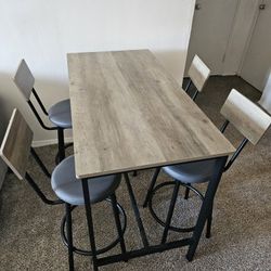 Zevemomo Bar or Kitchen Table Set for 4