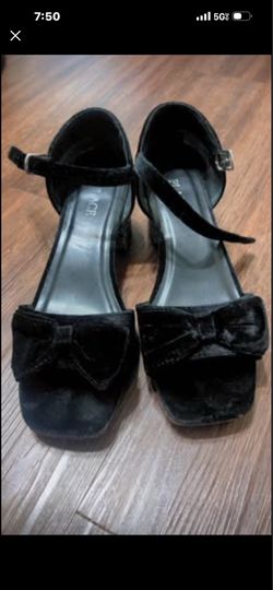 Black Heels - size 6