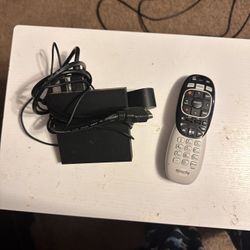 Xumo Stream Box + Remote that doesn’t even go with it 