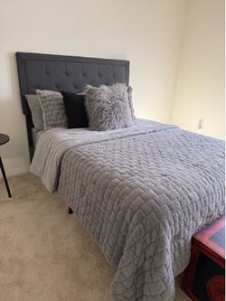 Full size Bed complete