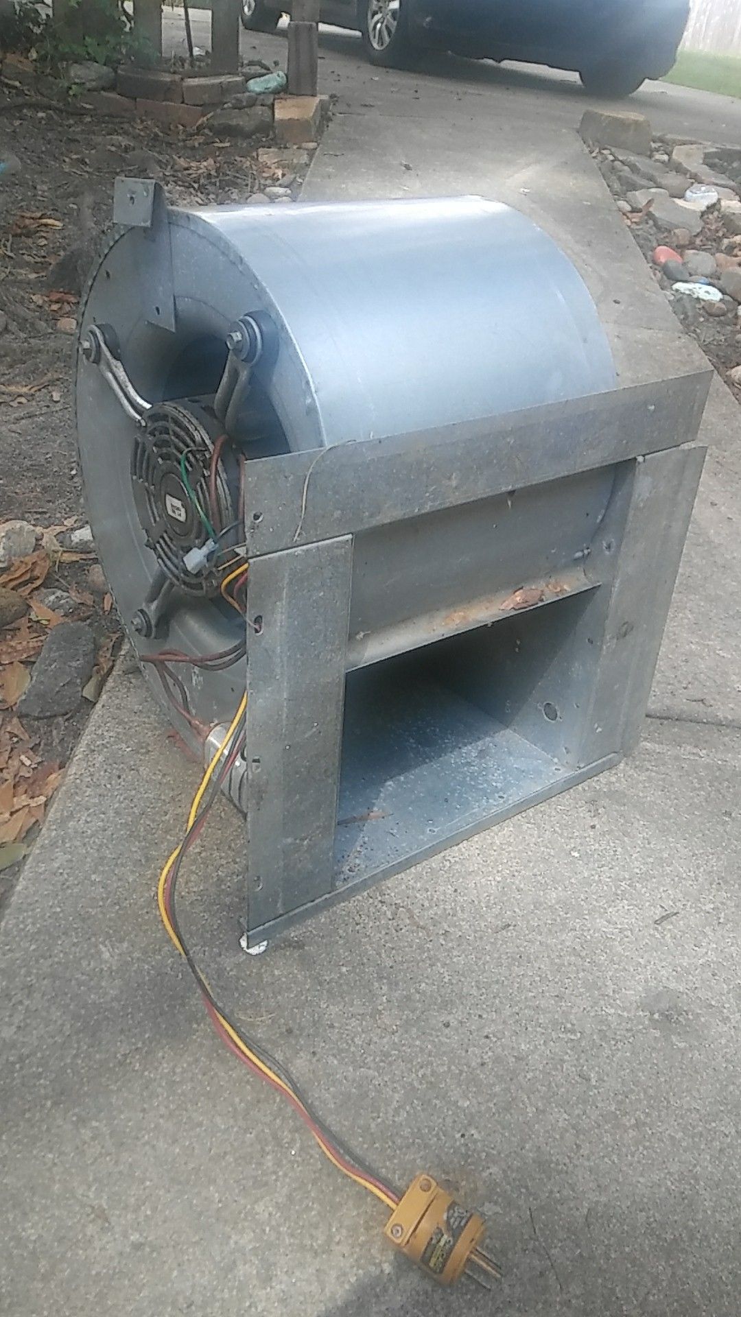 Squirrel Cage Large Fan runs great