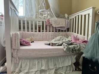 Pottery Barn Kids Crib And Bedding. Baby Cache Dresser/changing Table