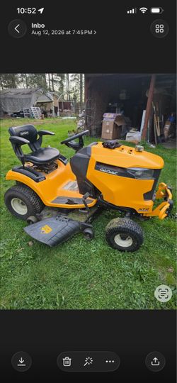 Cub Cadet XT2 Enduro Series 46" Riding Lawn Mower + Bagger