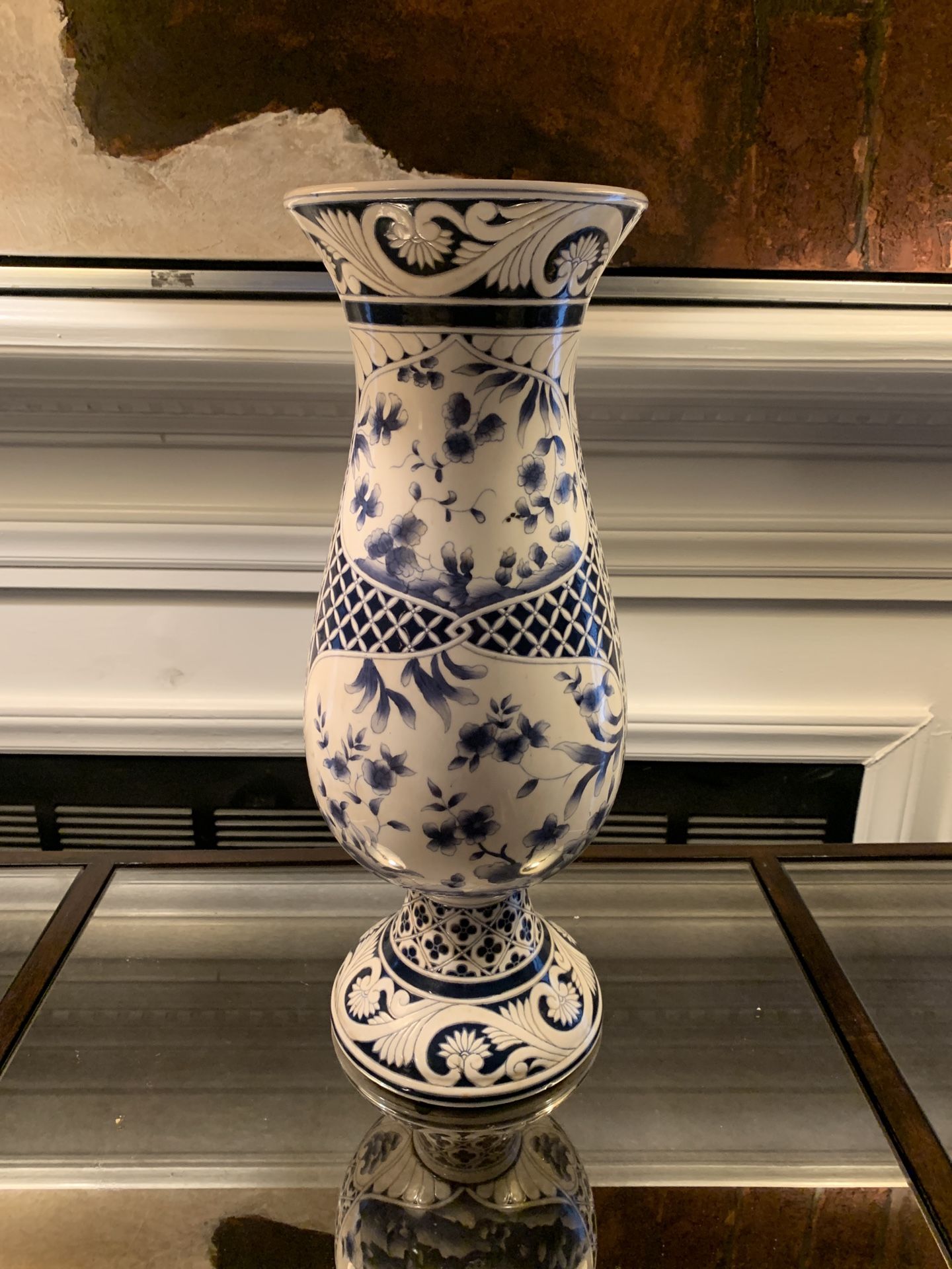 Gorgeous Decorative Porcelain Vase