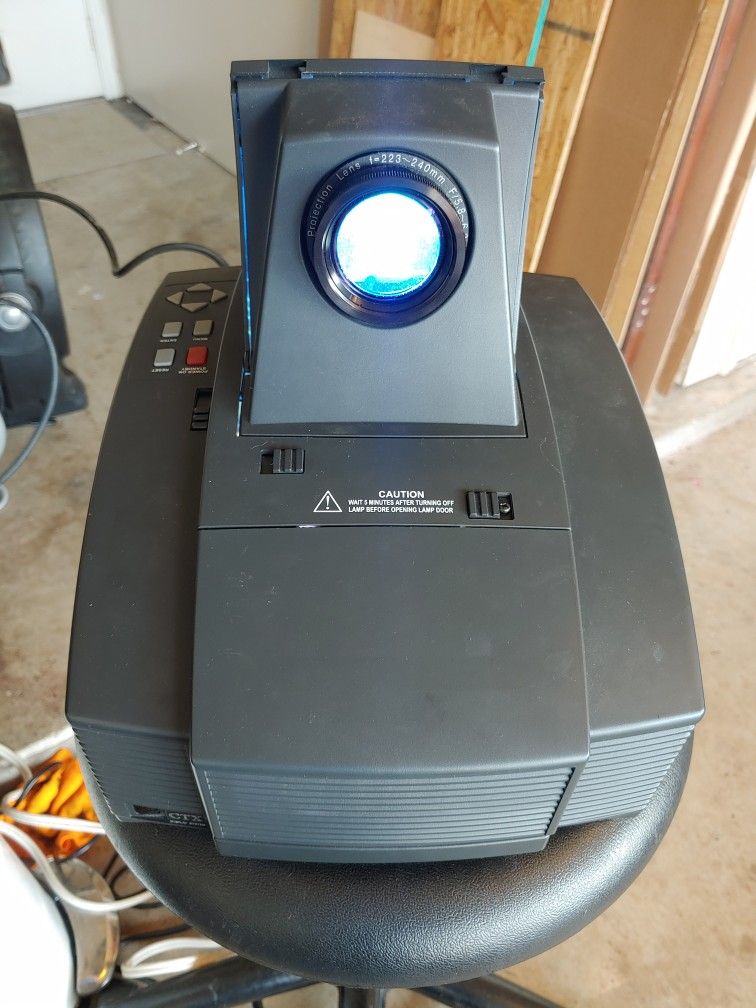 CTX EzPro 580 Projector