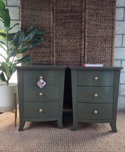 OVERSIZED NIGHTSTANDS/SIDE TABLES 💚