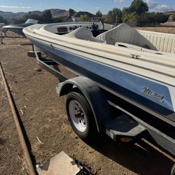 The Avenger Blue Boat (don’t Know Model And Doesn’t Run) 