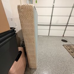 Box spring Queen