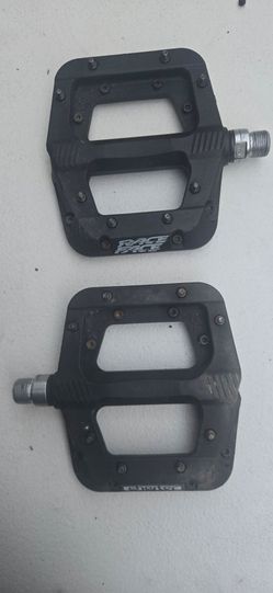 Raceface Chester bike pedals