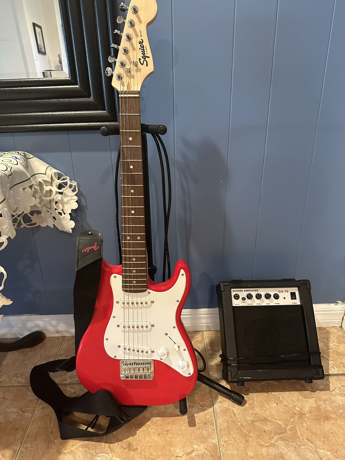 Electric Mini Fender Squier Guitar