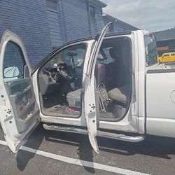 2007 Dodge Ram 1500 White 4-door 