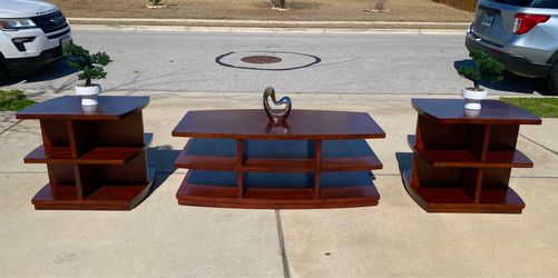 Beautiful 3 Piece Matching Living Room Set