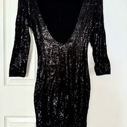 Black Form Fitting Cocktail Evening Dress 