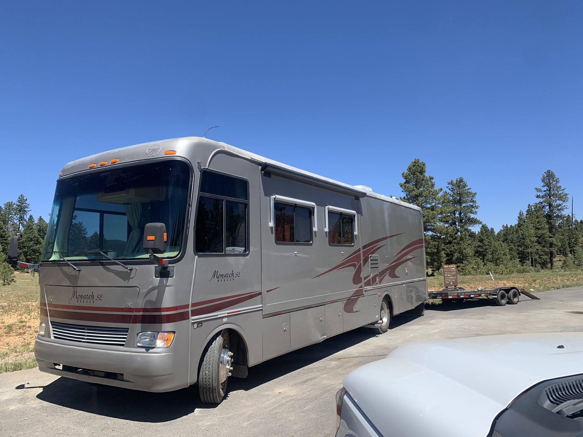 2005 Monaco monarch SE motorhome